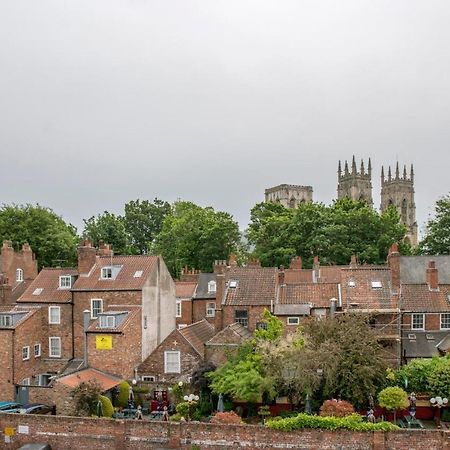 The Quadrant - The Carillon Suite York Buitenkant foto